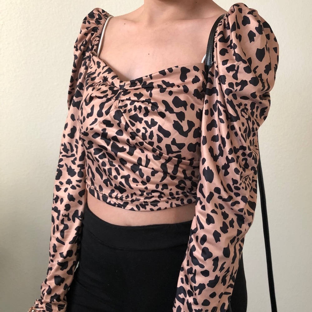Leopard Print Puffy Sleeve  Crop Top